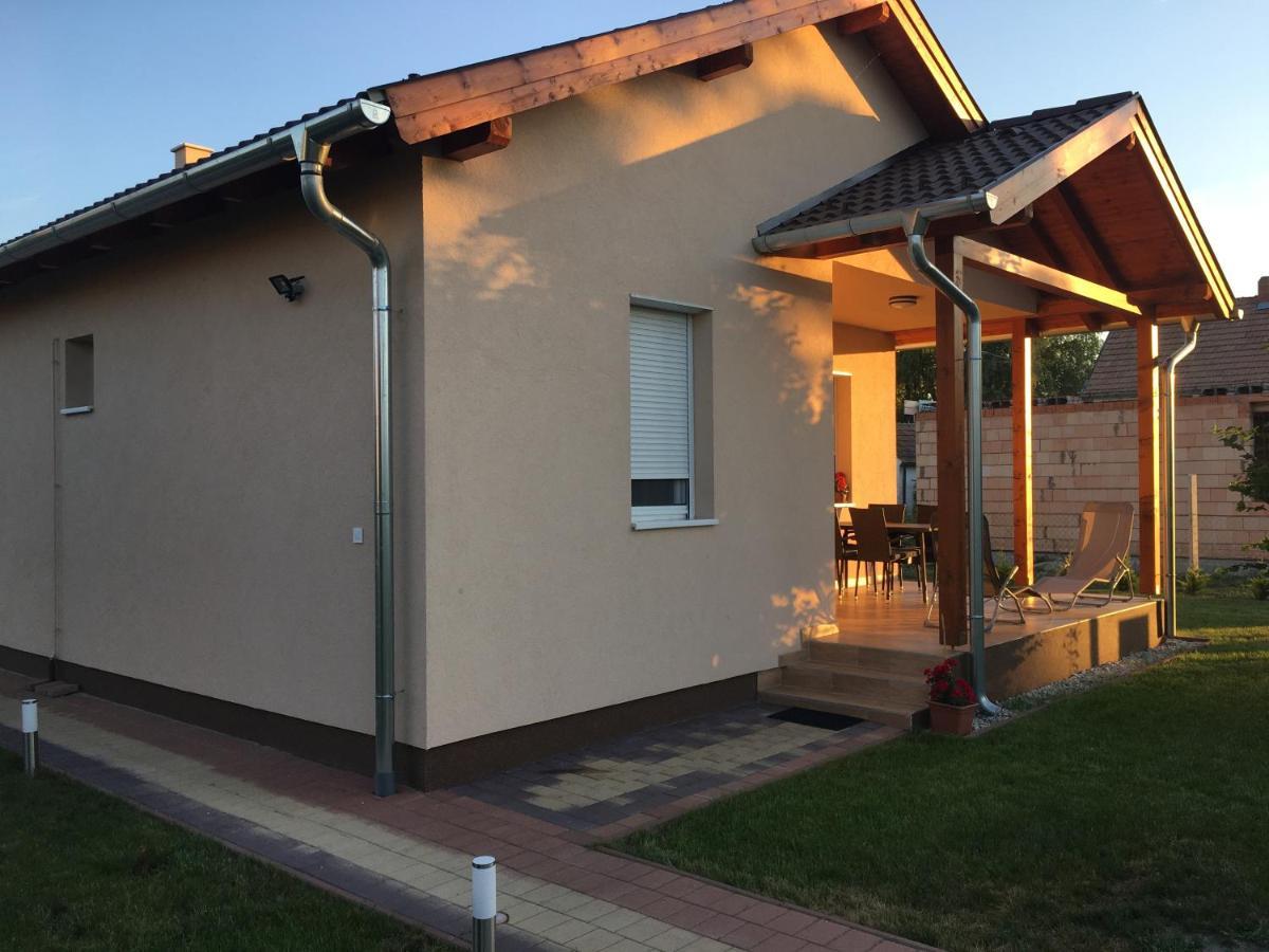 Konrad Apartman Βίλα Balatonmáriafürdő Εξωτερικό φωτογραφία