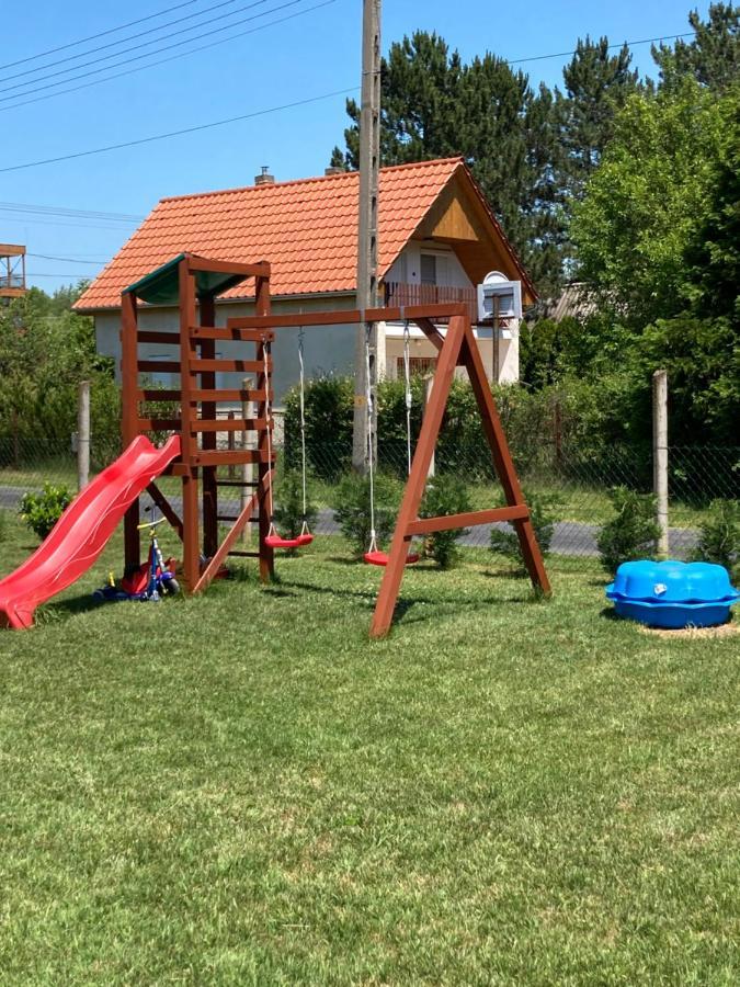 Konrad Apartman Βίλα Balatonmáriafürdő Εξωτερικό φωτογραφία